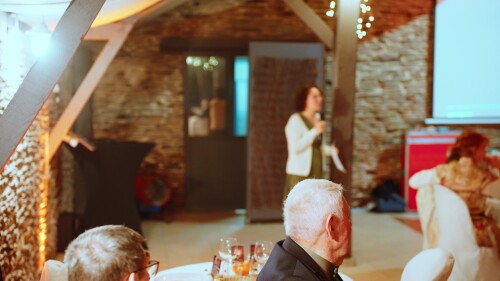 DISCOURS-3---A-TABLE.mp4